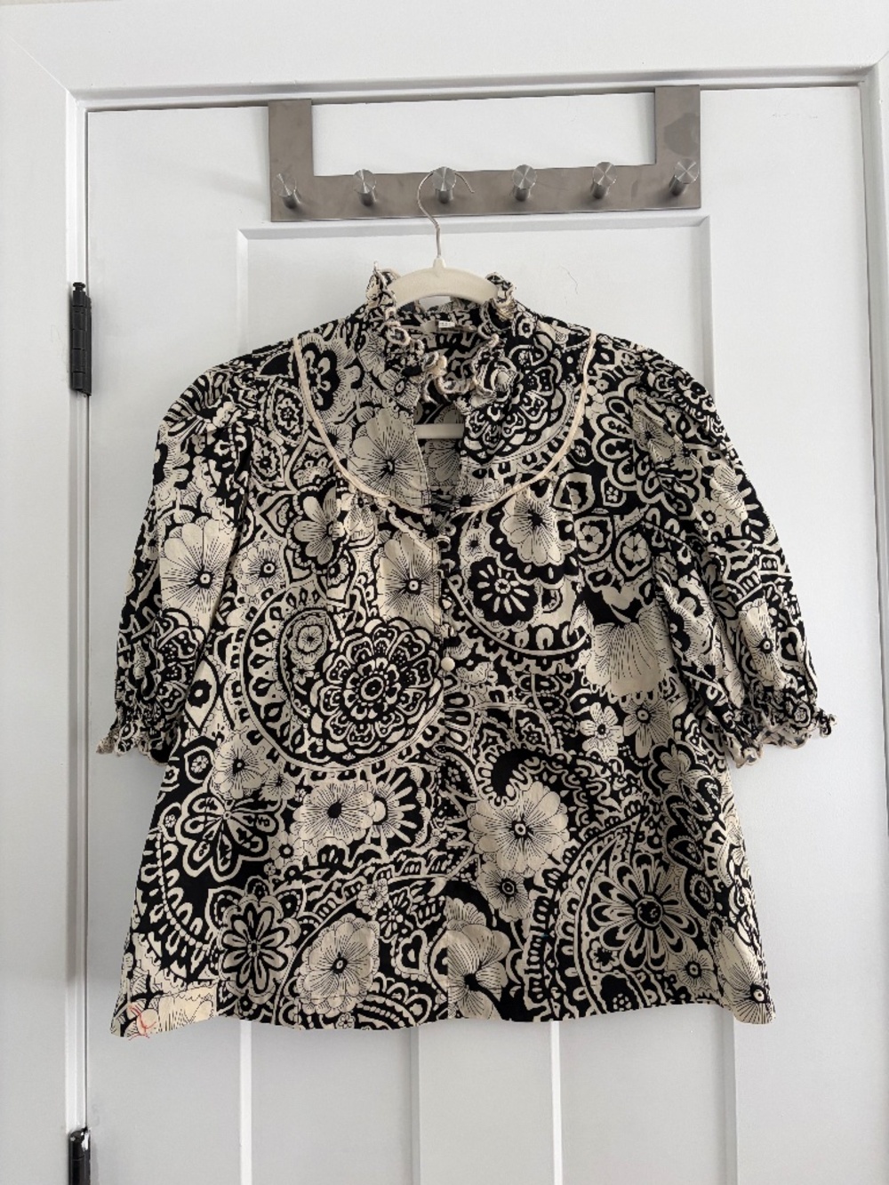 Umgee Black & Cream Floral Puff Sleeve Blouse Size S